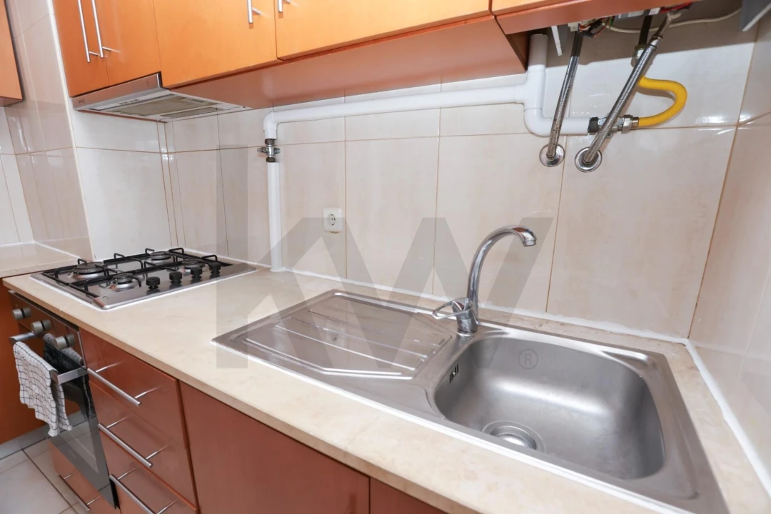Apartamento T2 para Venda em Benfica Foto 8