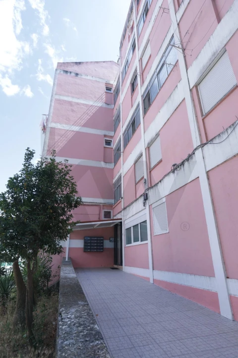 Apartamento T2 para Venda em Benfica