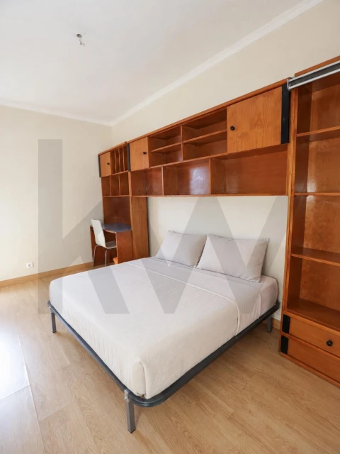 Apartamento T2 para Venda em Benfica