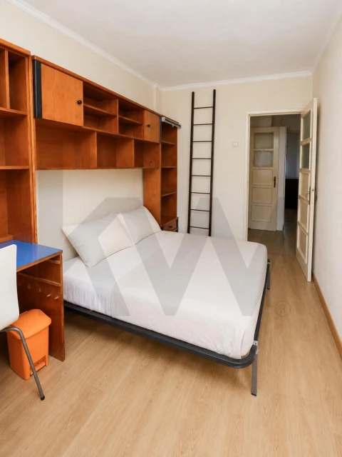 Apartamento T2 para Venda em Benfica
