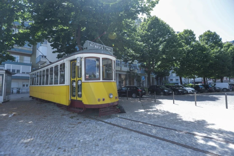 Apartamento T2 para Venda em Benfica Foto 37