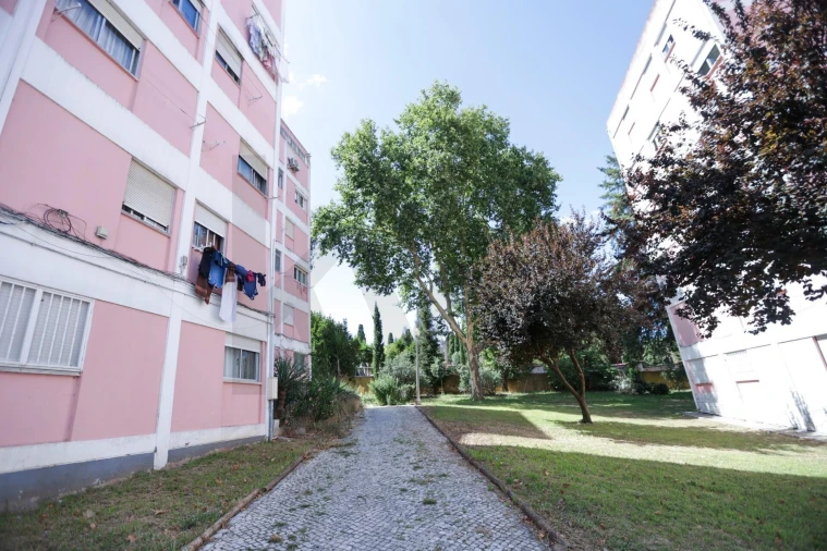 Apartamento T2 para Venda em Benfica Foto 33
