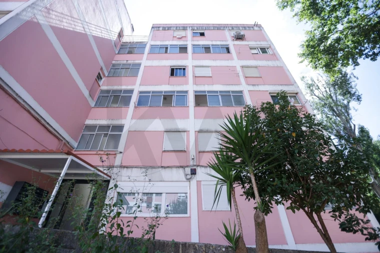 Apartamento T2 para Venda em Benfica Foto 31