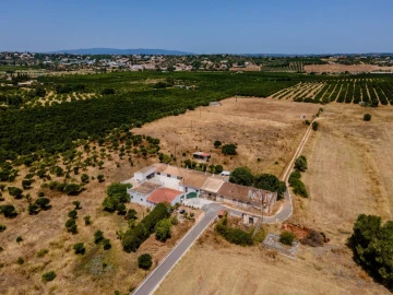 Moradia T1 para Venda em Alcantarilha e Pêra