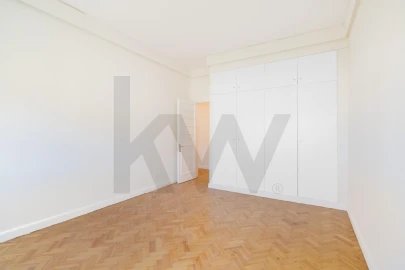 Apartamento T4 para Arrendamento em Avenidas Novas