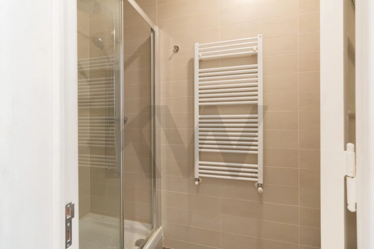 Apartamento T4 para Arrendamento em Avenidas Novas Foto 8