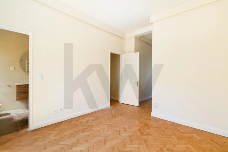 Apartamento T4 para Arrendamento em Avenidas Novas Foto 16
