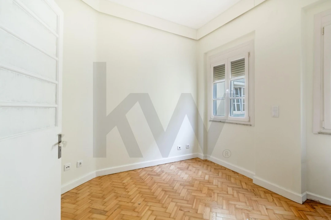 Apartamento T4 para Arrendamento em Avenidas Novas Foto 5
