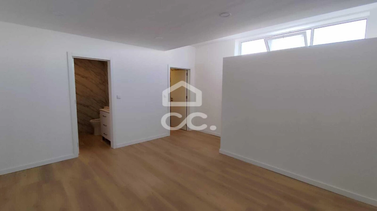 Apartamento T3 para Venda em Delães Foto 6