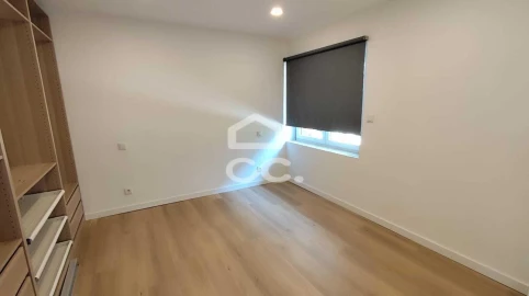 Apartamento T3 para Venda em Delães