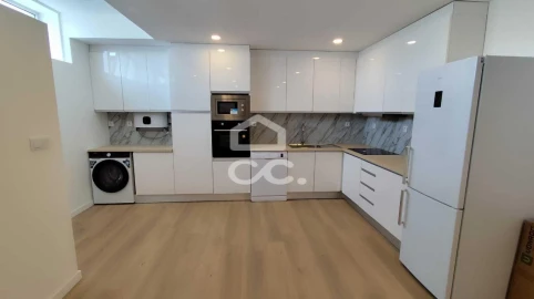 Apartamento T3 para Venda em Delães