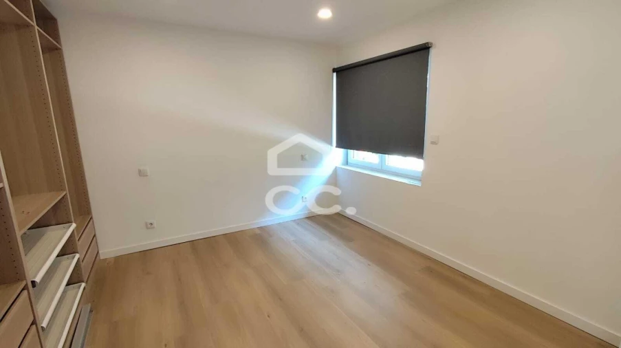 Apartamento T3 para Venda em Delães Foto 9