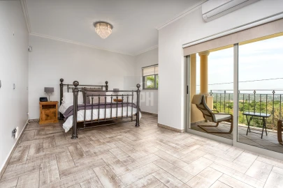 Moradia T3 para Venda em Quarteira