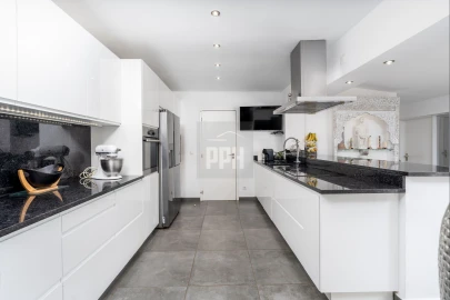 Apartamento T2 para Venda em Loule (São Sebastião)