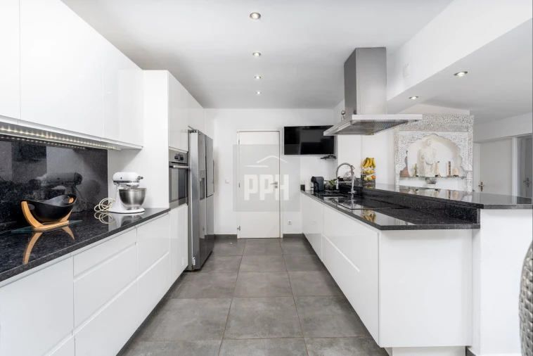 Apartamento T2 para Venda em Loule (São Sebastião) Foto 4
