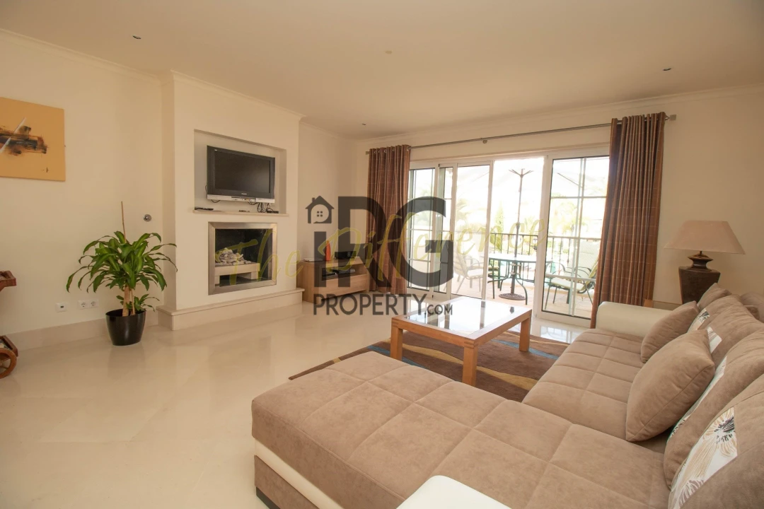 Apartamento T2 para Venda em Quarteira Foto 17