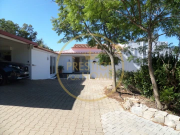 Moradia T3 para Venda em Loule (São Clemente)