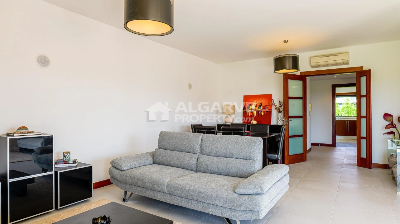 Apartamento T2 para Venda em Quarteira Foto 9