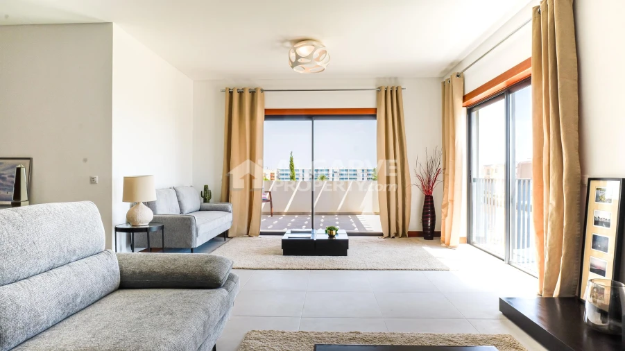 Apartamento T2 para Venda em Quarteira Foto 11