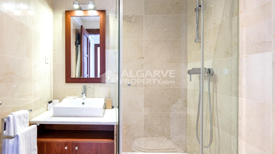 Apartamento T2 para Venda em Quarteira Foto 20