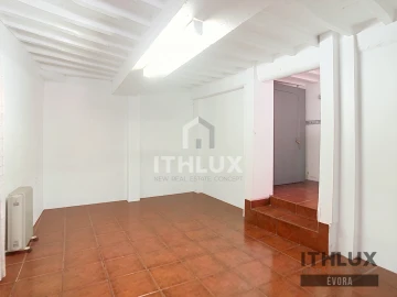 Apartamento T3 para Venda em Caia, São Pedro e Alcáçova
