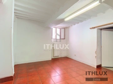 Apartamento T3 para Venda em Caia, São Pedro e Alcáçova