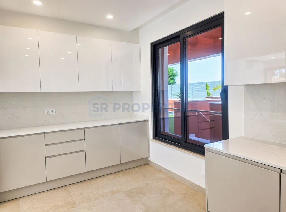 Apartamento T2 para Venda em Quarteira Foto 10