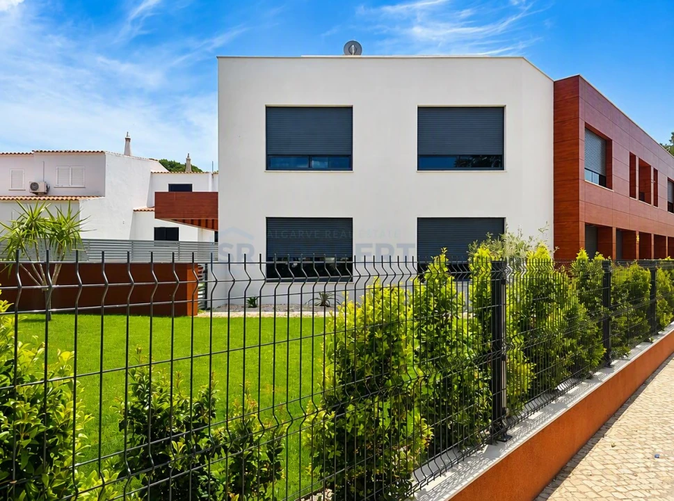 Apartamento T2 para Venda em Quarteira Foto 27