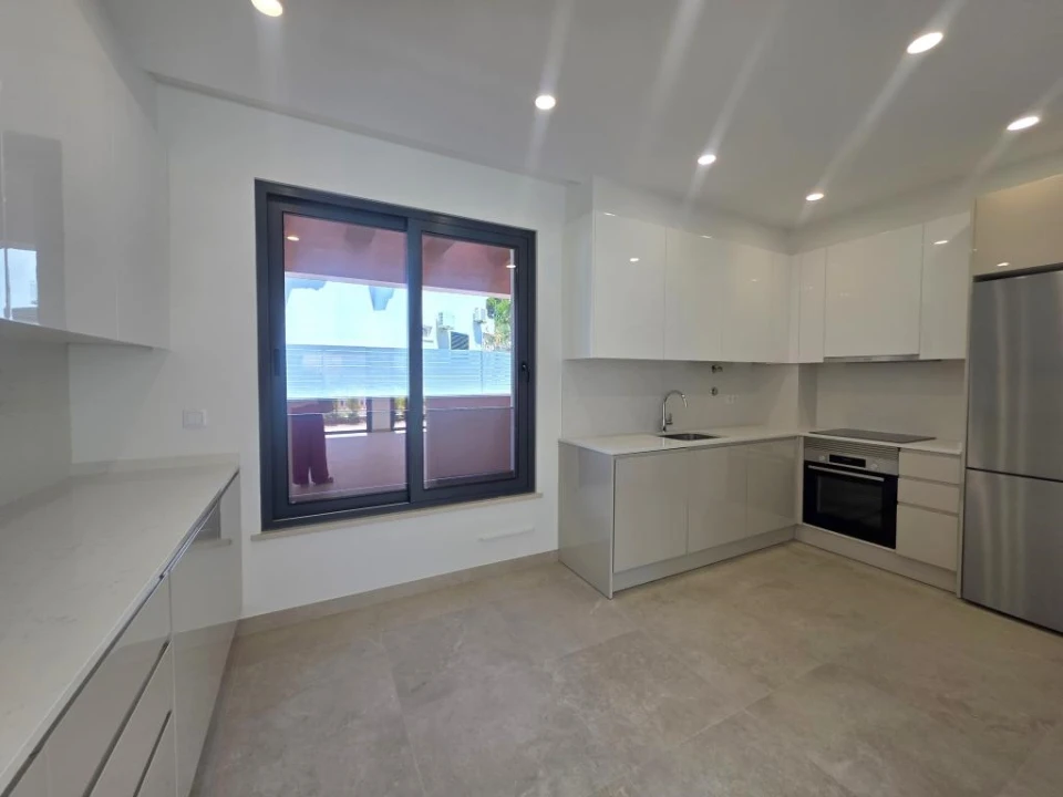 Apartamento T2 para Venda em Quarteira Foto 7