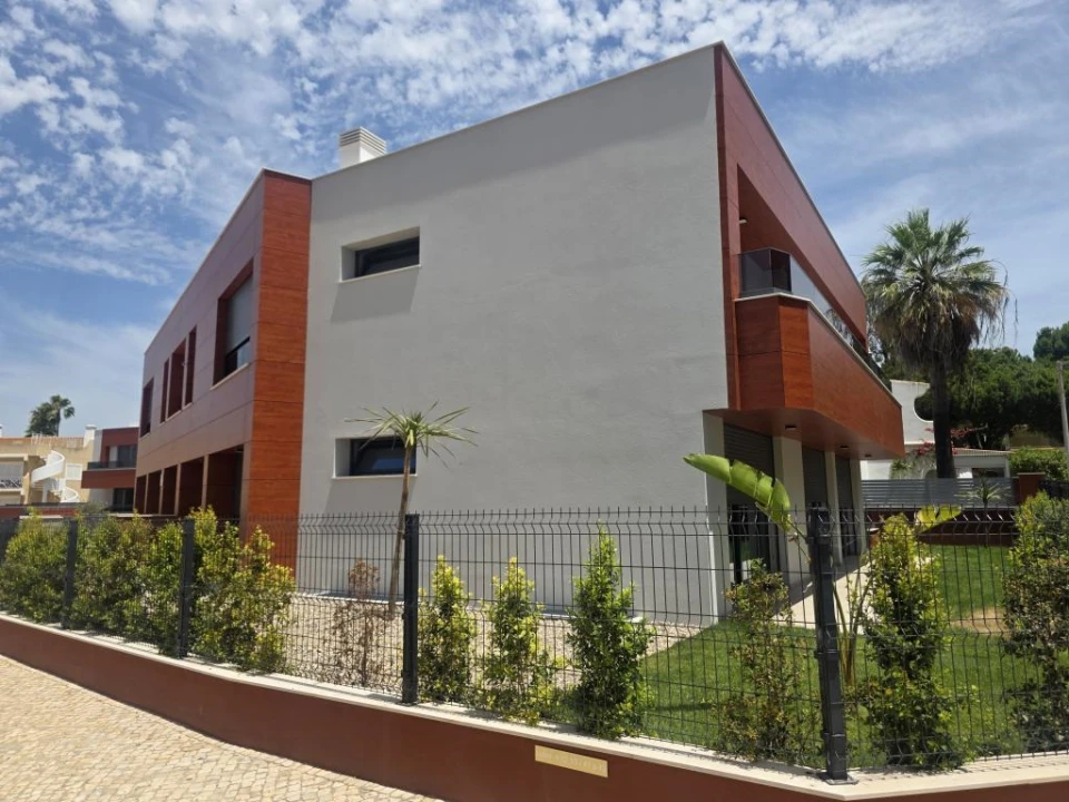 Apartamento T2 para Venda em Quarteira Foto 25