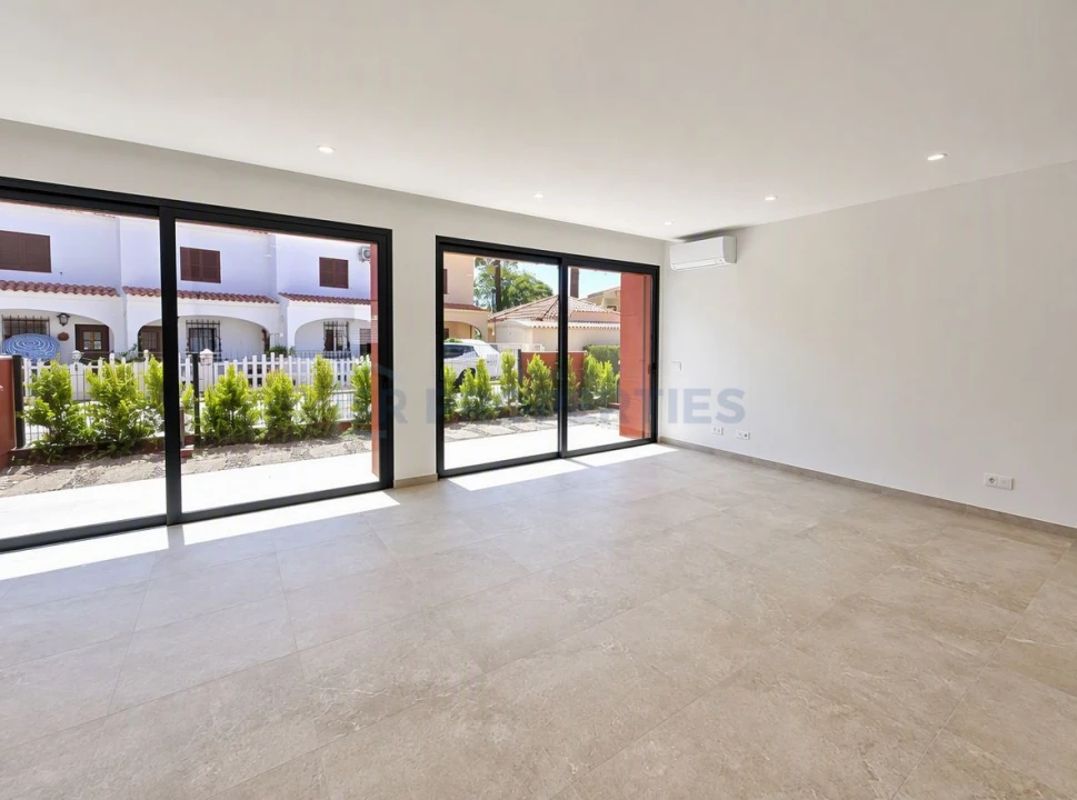 Apartamento T2 para Venda em Quarteira Foto 4