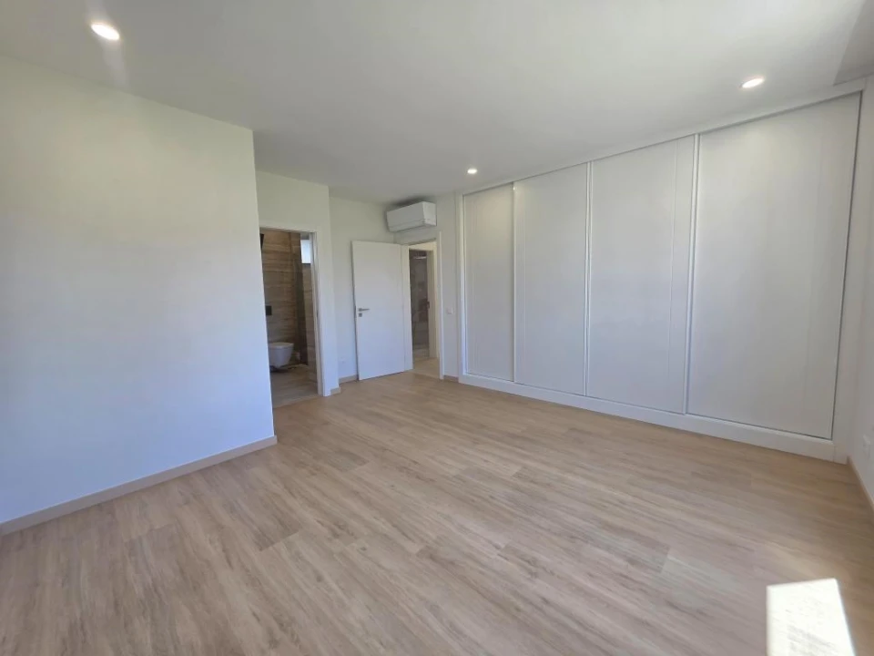 Apartamento T2 para Venda em Quarteira Foto 19