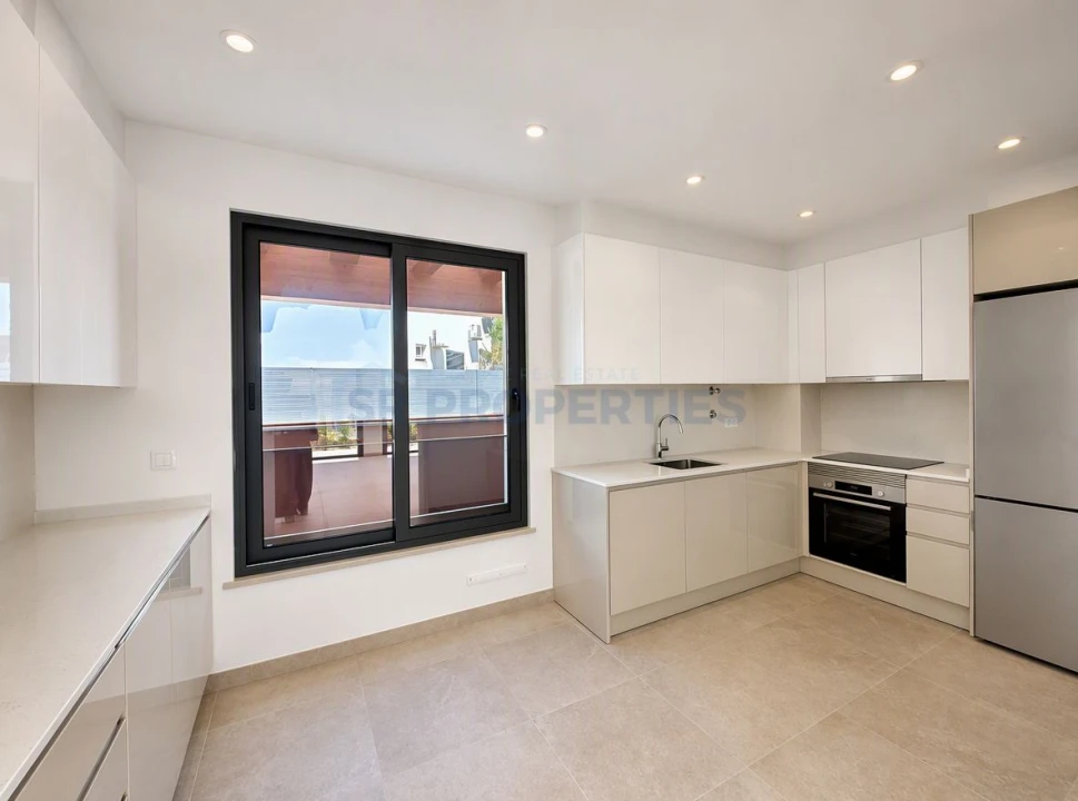 Apartamento T2 para Venda em Quarteira Foto 9