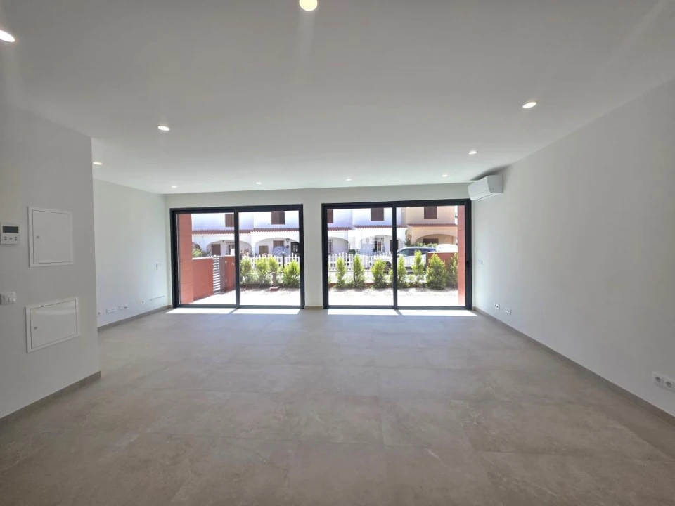 Apartamento T2 para Venda em Quarteira Foto 6