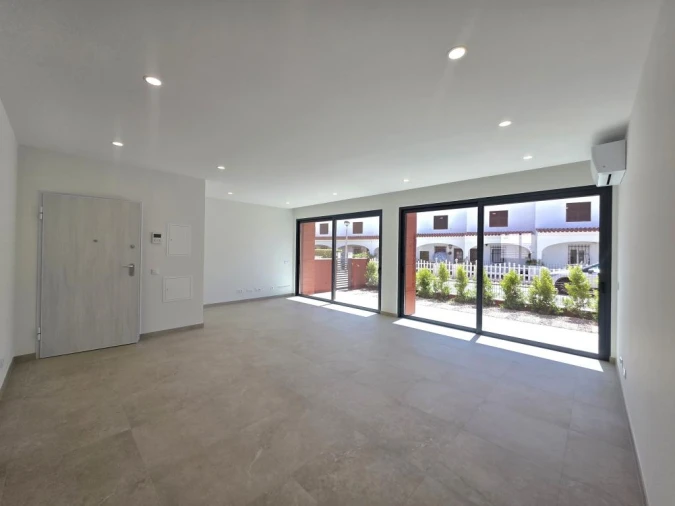 Apartamento T2 para Venda em Quarteira Foto 5
