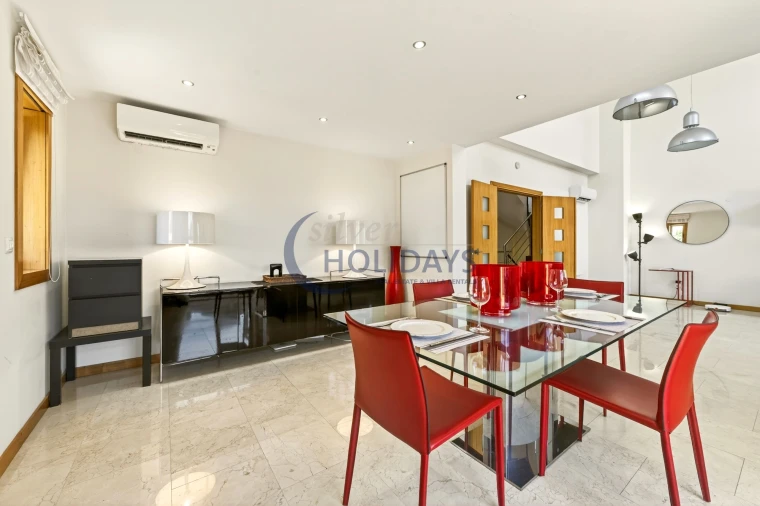 Apartamento T3 para Venda em Quarteira Foto 6