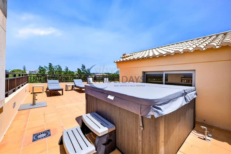 Apartamento T3 para Venda em Quarteira Foto 15