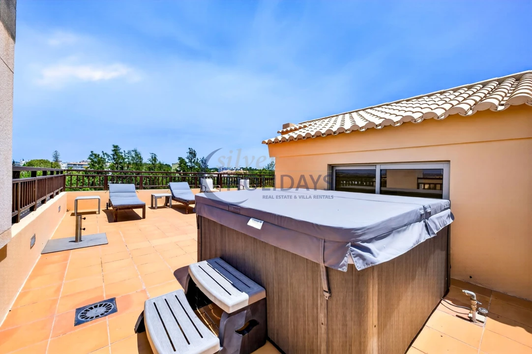 Apartamento T3 para Venda em Quarteira Foto 15