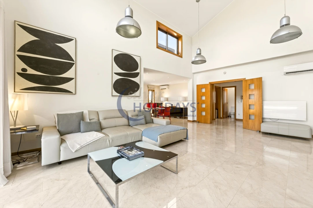 Apartamento T3 para Venda em Quarteira Foto 4