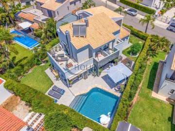 Moradia T3 para Venda em Quarteira