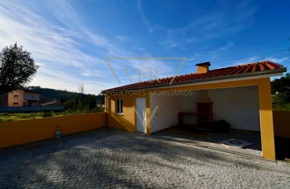 Moradia T4 para Venda em Serpins