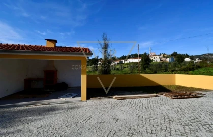 Moradia T4 para Venda em Serpins