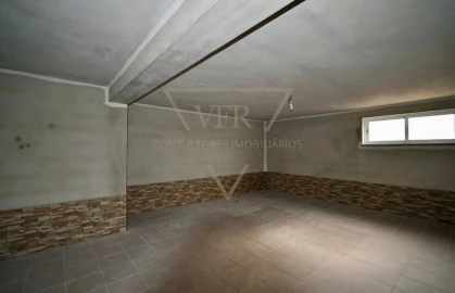 Moradia T4 para Venda em Serpins