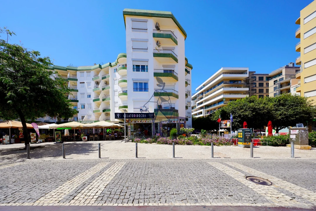 Apartamento T1 para Venda em Portimão Foto 3