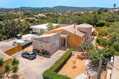 Moradia T4 para Venda em Loule (São Clemente)