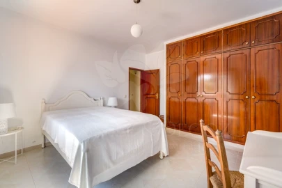 Moradia T4 para Venda em Loule (São Clemente)