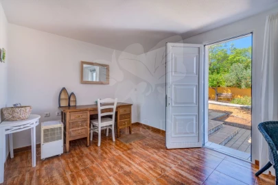 Moradia T4 para Venda em Loule (São Clemente)