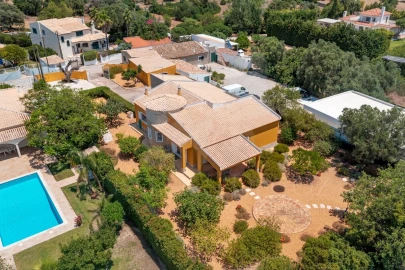 Moradia T4 para Venda em Loule (São Clemente)