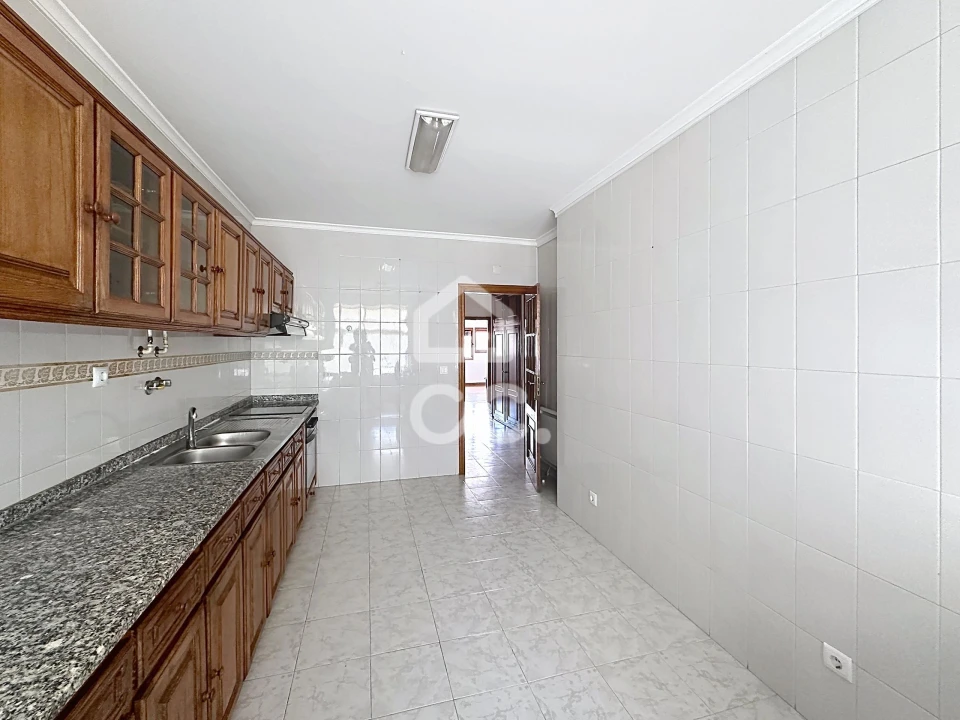 Apartamento T2 para Venda em Santa Maria Maior Foto 2