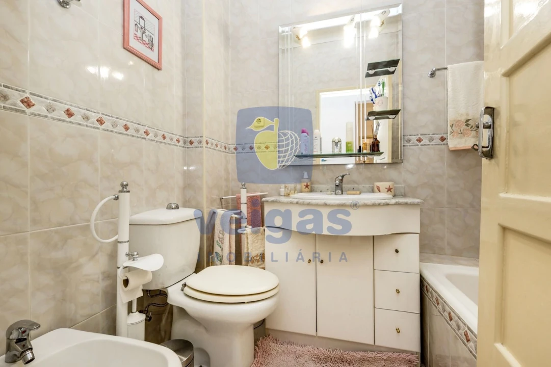 Apartamento T2 para Venda em Camarate, Unhos e Apelação Foto 7